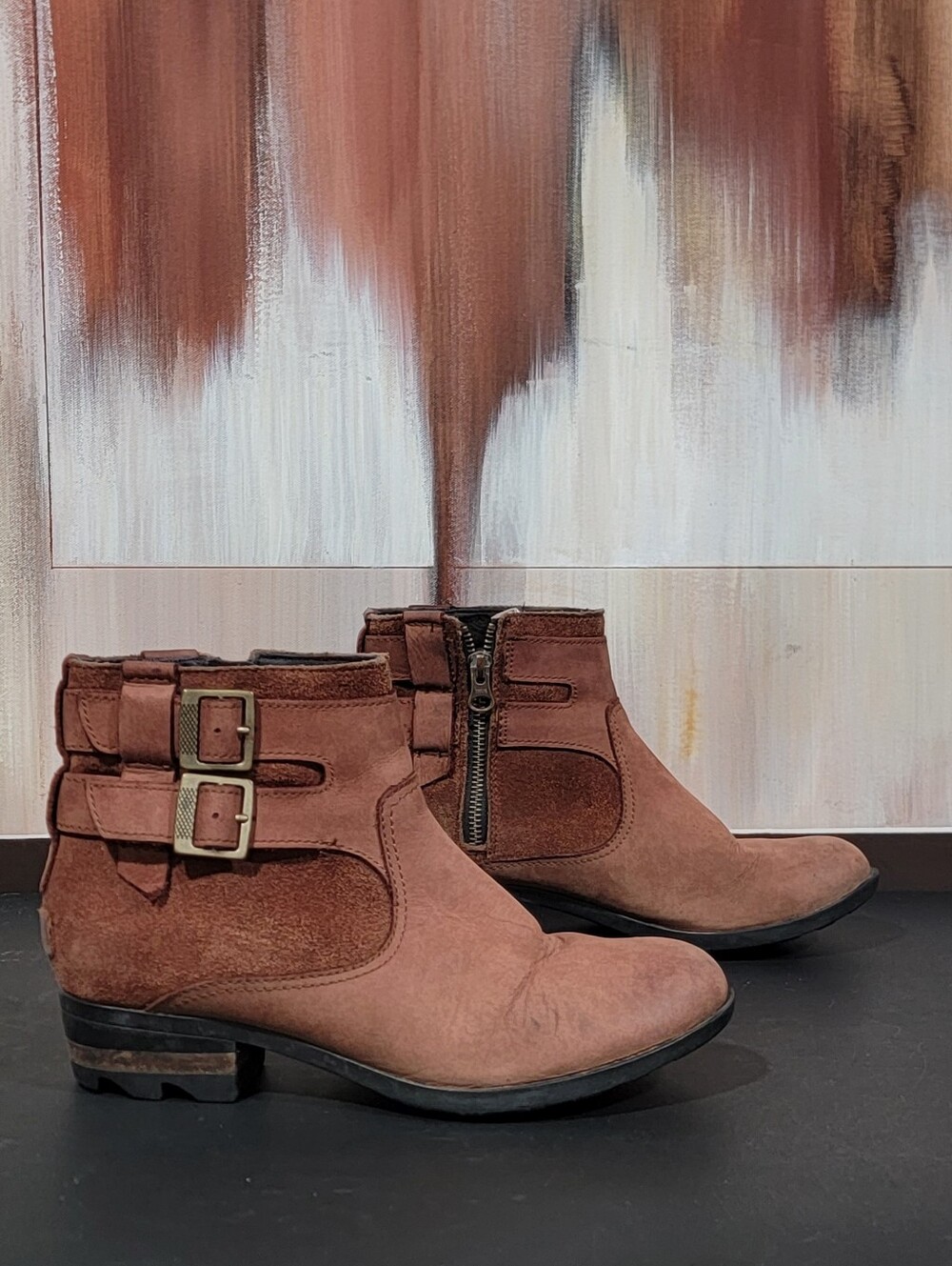Sorel Lolla Ankle Boots Women's 7.5 Booties Dual Buckle Side Zipper